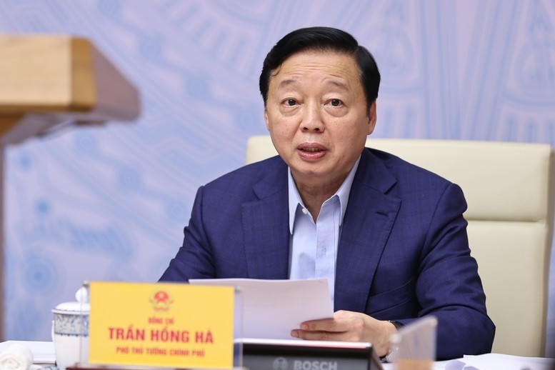 Phó Thủ tướng Trần Hồng Hà phát biểu tại phiên họp.