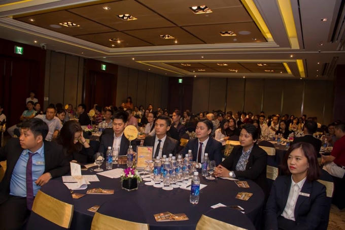 Gần 200 khách hàng tham dự lễ phát hành thẻ CEN PARTNERSHIP tại TP.HCM.