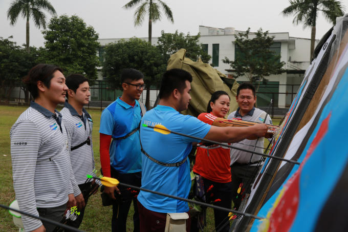 6 cung thủ H&agrave;n Quốc đạt HC Olympic hỗ trợ đội tuyển bắn cung Việt Nam