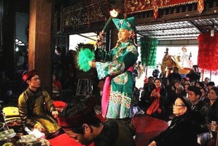 Giá Chầu Lục trong Thực hành Tín ngưỡng thờ Mẫu Tam phủ tại phủ Tiên Hương, xã Kim Thái, huyện Vụ Bản, tỉnh Nam Định. Ảnh: Hồ sơ UNESCO