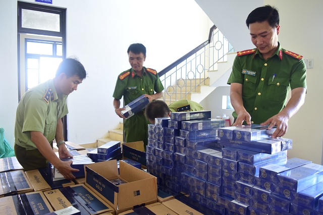Tài xế không xuất trình được hóa đơn, chứng từ chứng minh nguồn gốc xuất xứ của lô hàng.