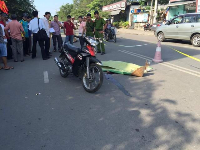 Sau cú va chạm mạnh khiến cụ H. tử vong tại chỗ.