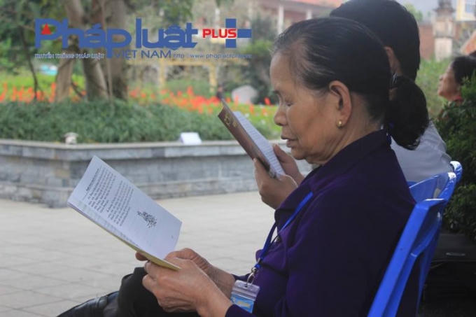 Cuối cùng là lễ cầu nguyện Thế giới Hòa bình, Quốc thái dân an, chúng sinh an lạc và thả bóng bay, hoa đăng vì Hòa bình Thế giới.