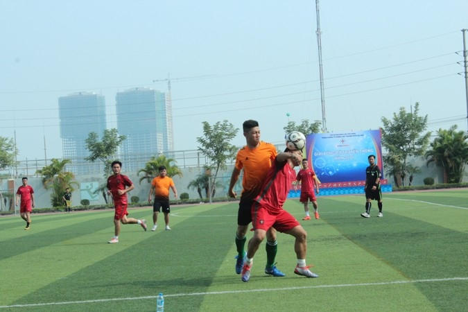 Khai mạc giải b&oacute;ng đ&aacute; truyền thống EVN HANOI năm 2017
