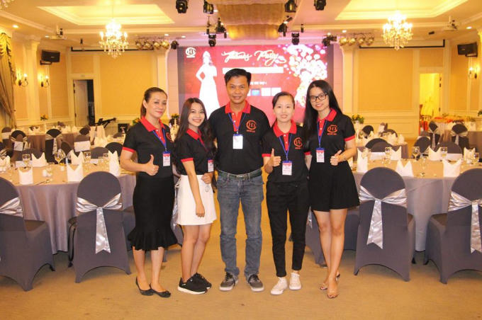 Đội ngũ sáng tạo trẻ trung và tài năng của Hoàng Duy.