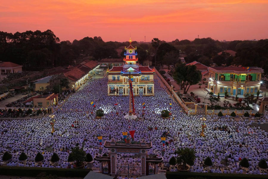 Đại lễ Vía Đức Chí Tôn năm Bính Ngọ 2026 diễn ra trang nghiêm tại Tòa Thánh Tây Ninh.