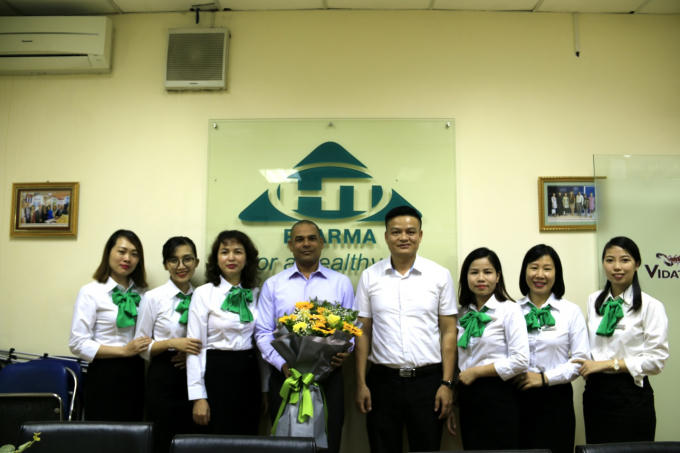Ông Elieser Espinosa, Tổng Giám đốc Labiofam Việt Nam đến thăm và làm việc tại HT Pharma ngày 19.11.2018