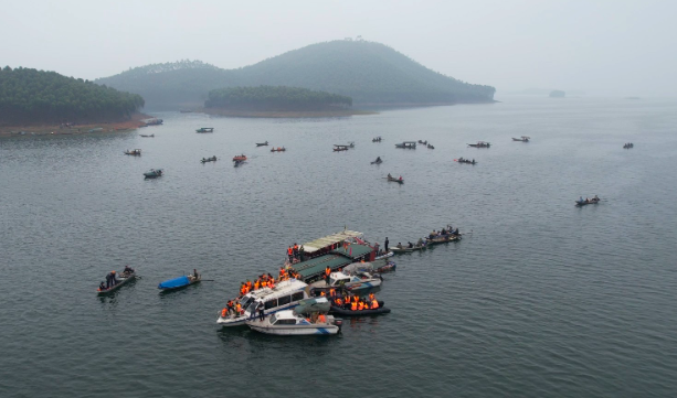 Chiều ngày 22/2, lực lượng chức năng đã hoàn tất việc tìm kiếm các nạn nhân trong vụ lật tàu.