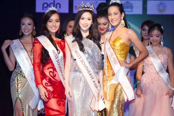 Thu Vũ đăng quang ngôi vị Hoa hậu Đông Nam Á năm 2014 được tổ chức tại Thái Lan.