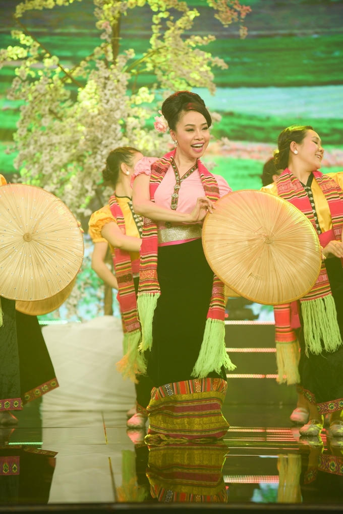 Kim Tử Long bối rối vì bị bà xã Trinh Trinh từ chối tình cảm