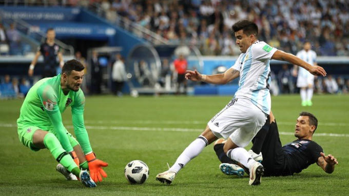 Messi ho&agrave;n to&agrave;n