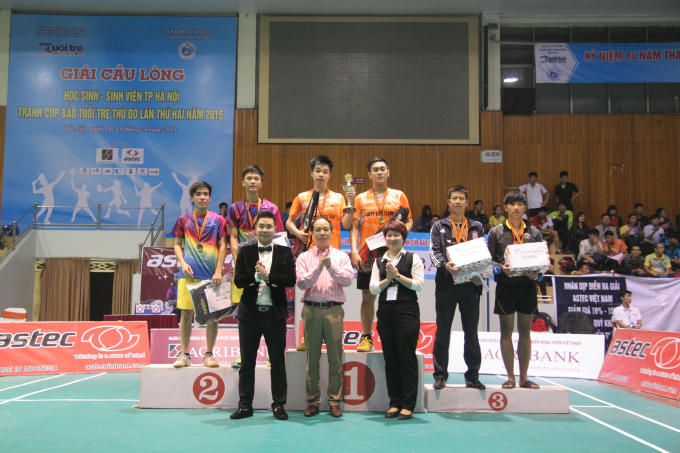 Giải cầu lông học sinh - sinh viên TP Hà Nội tranh Cúp báo Tuổi trẻ thủ đô năm 2016.