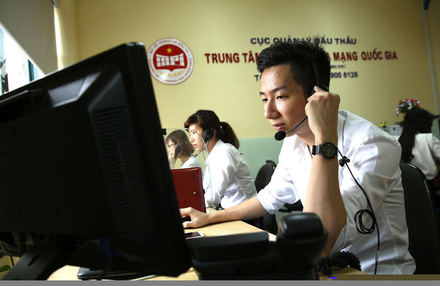 Tỷ lệ tiết kiệm của đấu thầu qua mạng trong 3 năm qua luôn cao hơn tỷ lệ tiết kiệm trong đấu thầu truyền thống. Ảnh: Lê Tiên