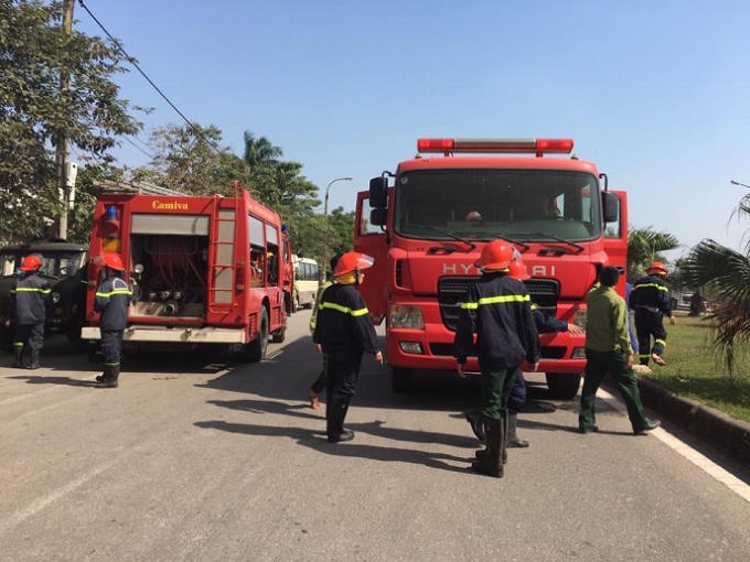 Cận cảnh công tác khống chế đám cháy