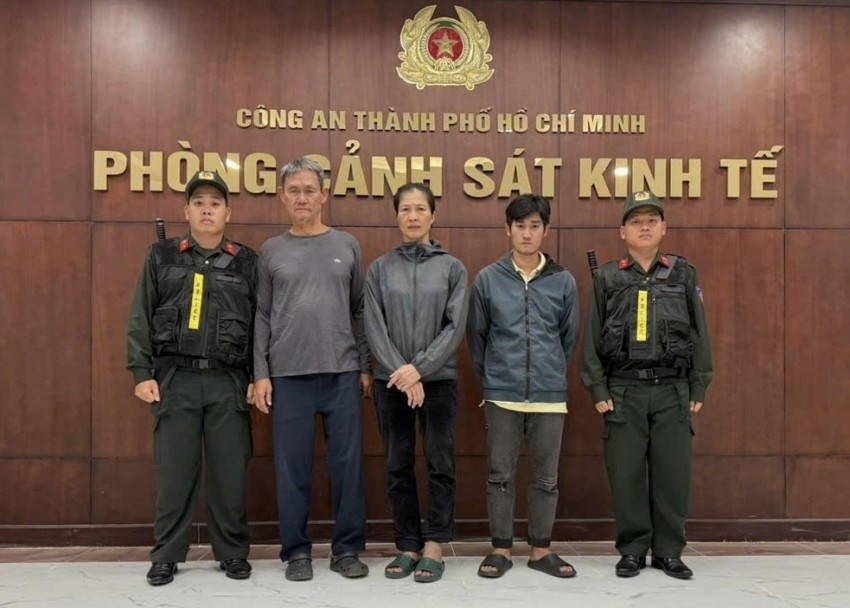 Các đối tượng bị khởi tố.