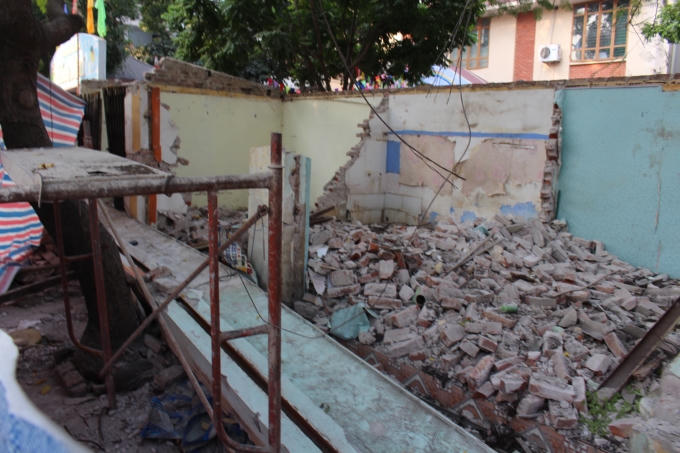 Hiện trường vụ việc vẫn đang ngổn ngang (Ảnh Văn Lịnh).