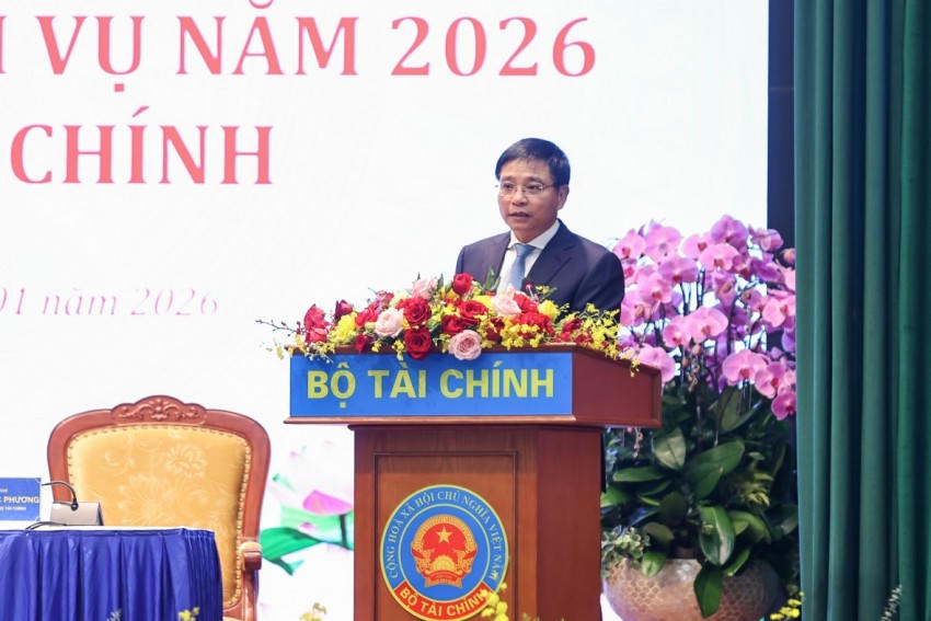 Bộ trưởng Bộ Tài chính Nguyễn Văn Thắng phát biểu tại hội nghị. Ảnh: Nhật Bắc