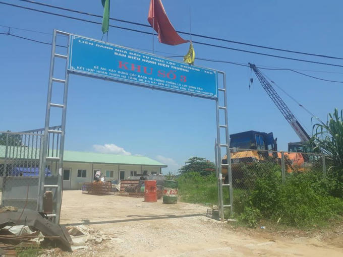 Ban điều hành cũng đang bỏ không nhiều sắt thép hoen gỉ.