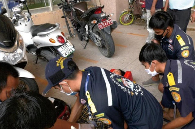 Người vợ bị thương nặng nhưng may mắn sống sót.