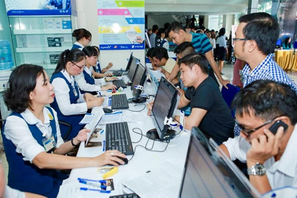 Các thuê bao di động khi đăng ký mới sẽ được yêu cầu chụp ảnh ngay tại điểm giao dịch.