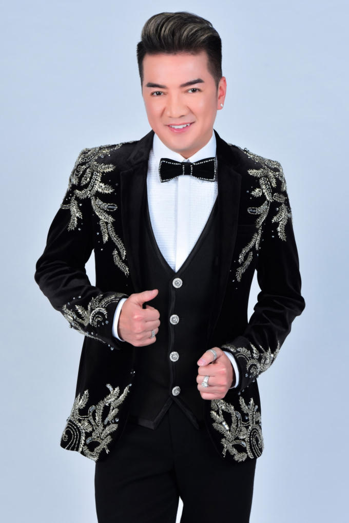 Dam Vinh Hung (1)