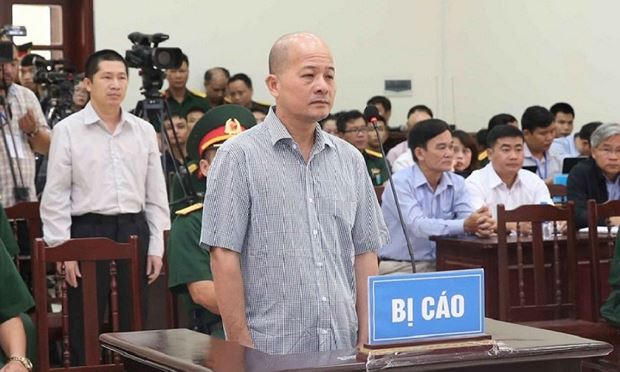 Bị cáo Đinh Ngọc Hệ và đồng phạm tại phiên tòa sơ thẩm.