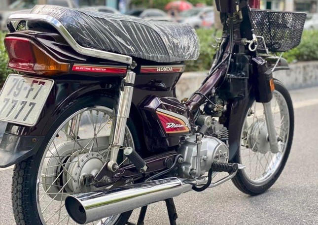 Honda Dream đời 2000 biển số tứ qu&yacute; rao b&aacute;n 170 triệu đồng ảnh 5