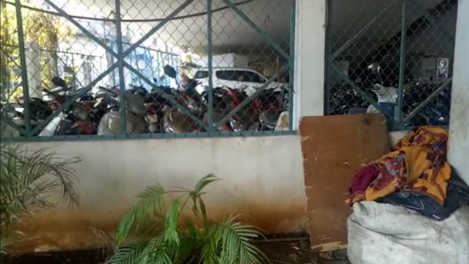 TP HCM: Gầm cầu vẫn bị &ldquo;xẻ thịt&rdquo;, cơ quan chức năng n&oacute;i g&igrave;?