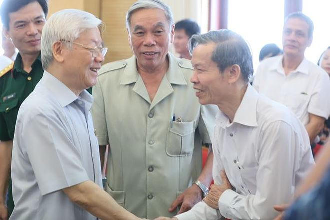 Tổng Bí thư trò chuyện với cử tri TP. Hà Nội.