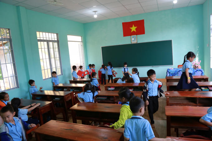 ... khi có phòng học mới.