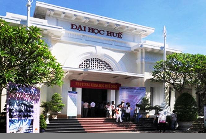 Đại học Huế.