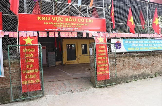 Hà Nội: Chủ tịch HĐND xã bị khai trừ Đảng vì mang 75 phiếu bầu cử về nhà tự gạch