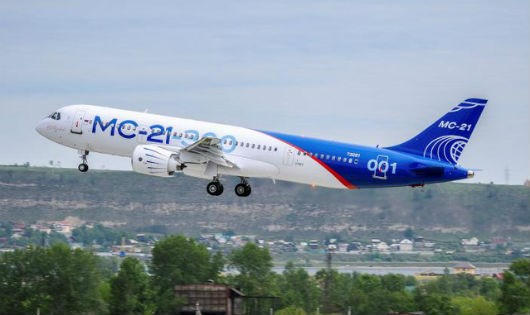 Máy bay thương mại tầm trung MS-21 cất cánh tại Irkutsk, Nga ngày 28/5. (Ảnh: Reuters)