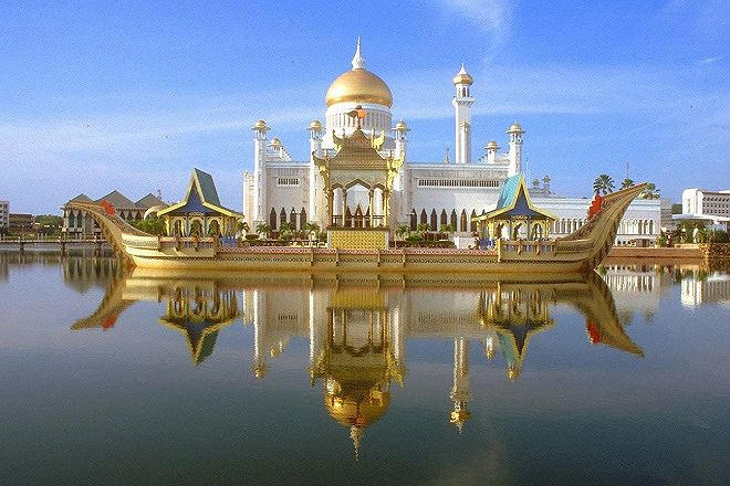 Thánh đường Sultan Omar Ali Saifuddin.