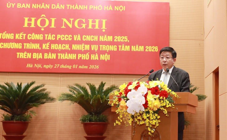 Phó Chủ tịch Thường trực UBND thành phố Dương Đức Tuấn phát biểu chỉ đạo.