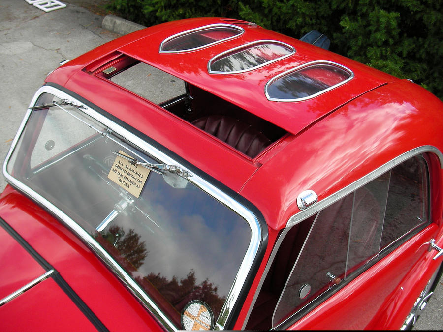 Mẫu cửa sổ trời trên xe MG Coupe 1935