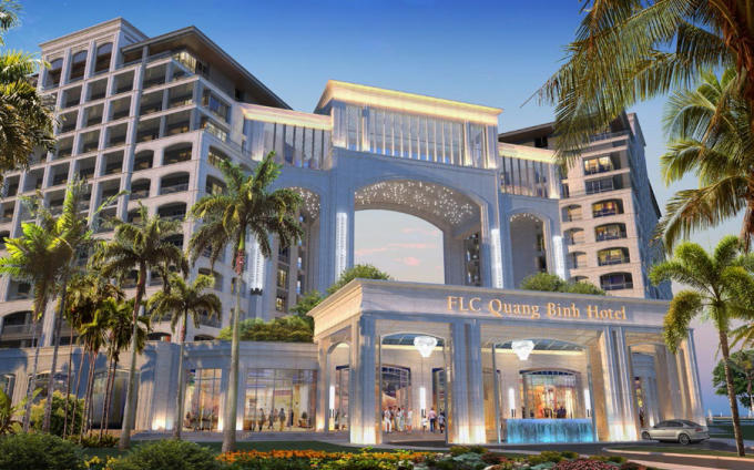 Toàn cảnh FLC Grand Hotel Quang Binh với chiếc cổng trời độc đáo.