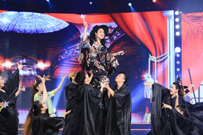 Danh h&agrave;i Ch&iacute; T&agrave;i hốt hoảng khi vợ bất ngờ đ&ograve;i ly h&ocirc;n