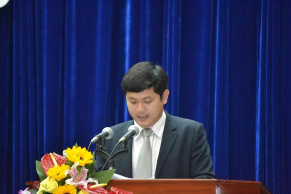 Ông Lê Phước Hoài Bảo, Giám đốc Sở KH-ĐT Quảng Nam báo cáo tại kỳ họp HĐND tỉnh tháng 12/2015.