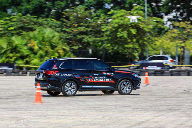 Tại sự kiện trải nghiệm xe của Mitsubishi, Leona Chin sẽ trình diễn những kỹ thuật drift đặc sắc nhằm mang đến cho người tham dự những cảm xúc mạnh mẽ chưa từng có khi trải nghiệm cùng tay lái nữ.