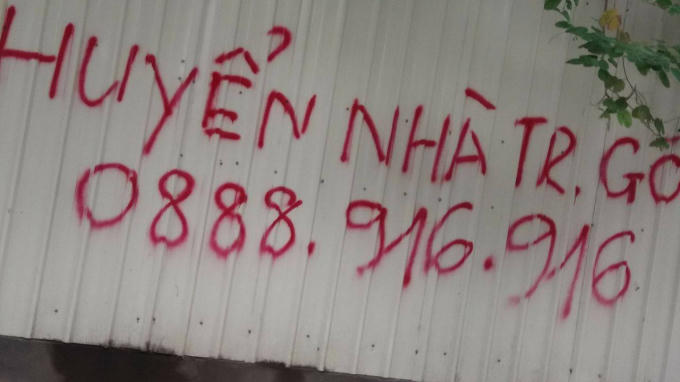 Hình ảnh trên đường Nguyễn Chí Thanh, đối diện cầu vượt.