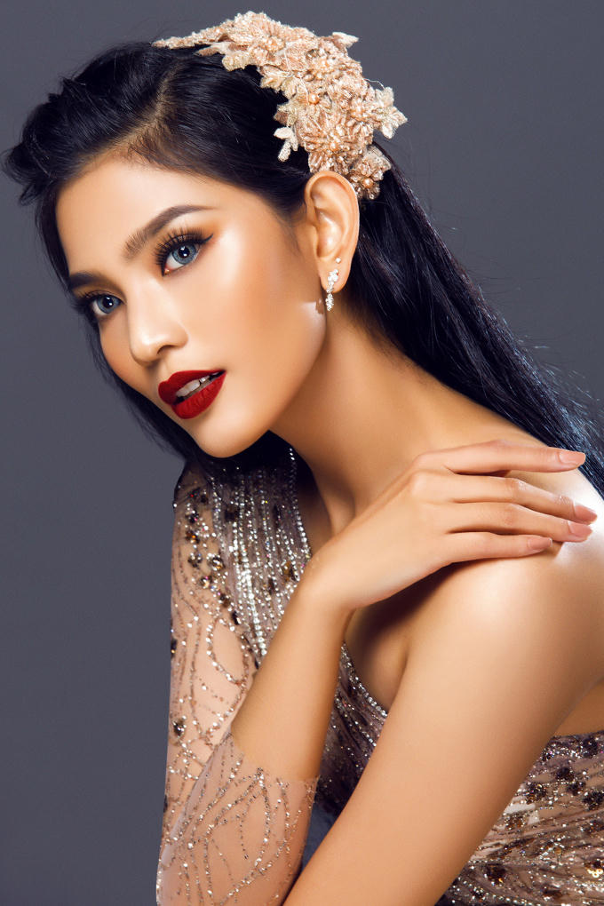 Cận cảnh vẻ đẹp hút hồn của Trương Thị May sau 10 năm gia nhập showbiz
