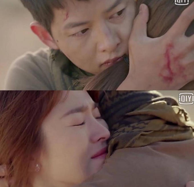 Hậu duệ mặt trời tập 15: Song Hye Kyo, Kim Ji Won khóc hết nước mắt khi hay tin bạn trai hy sinh