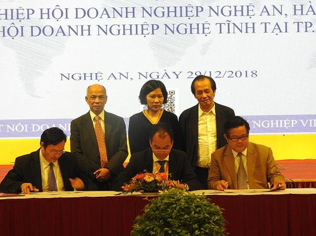 Ký kết thỏa thuận hợp tác chung giữa Chi hội Bắc Trung bộ của BAOOV với Hiệp hội Doanh nghiệp tỉnh Nghệ An