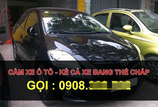 Các biển quảng cáo mời chào cầm đồ ô tô nhan nhản trên phố, trên mạng