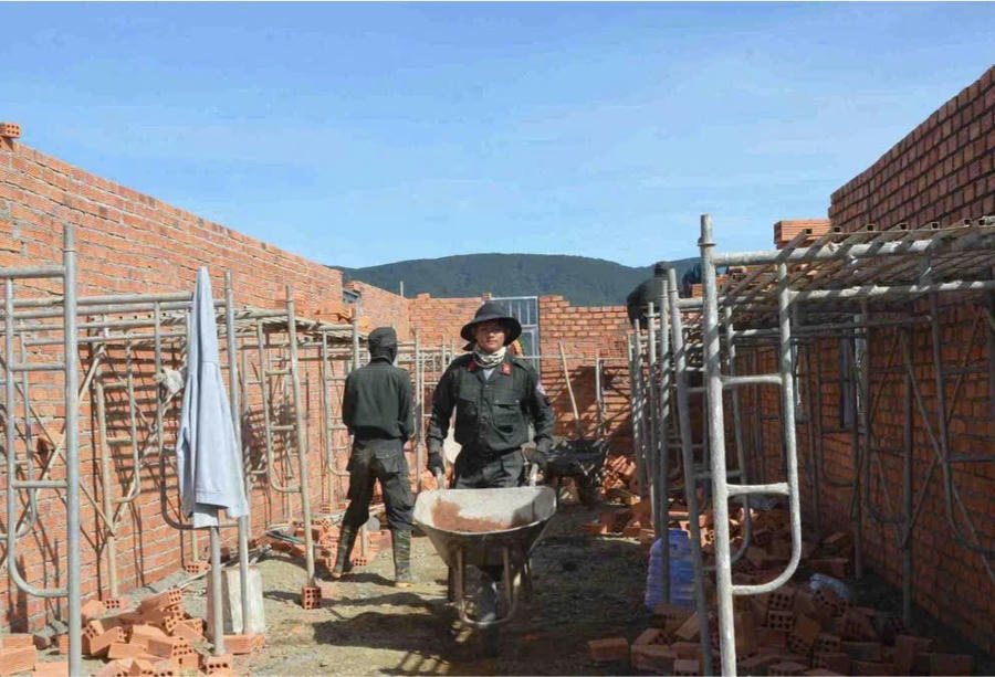 Chiến dịch Quang Trung thần tốc xây lại nhà cho người dân bị ảnh hưởng của bão lũ tại Lâm Đồng. Ảnh: Phúc Khánh