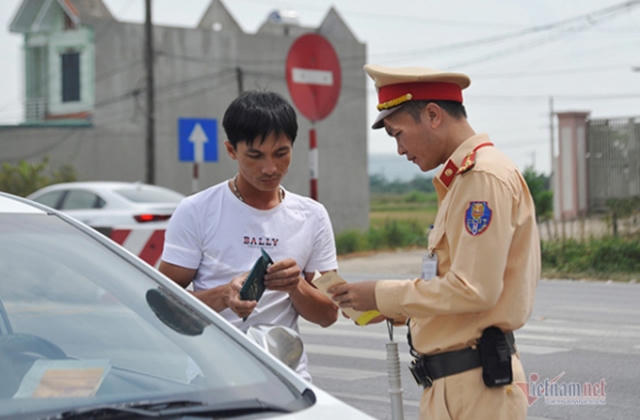 Bớt phiền toái, tăng minh bạch sau khi bỏ giấy đăng kiểm ô tô?