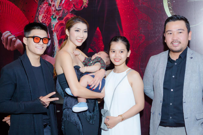 Ngọc Quyên và Lâm Vinh Hải giao lưu với khán giả miền Tây sau phim