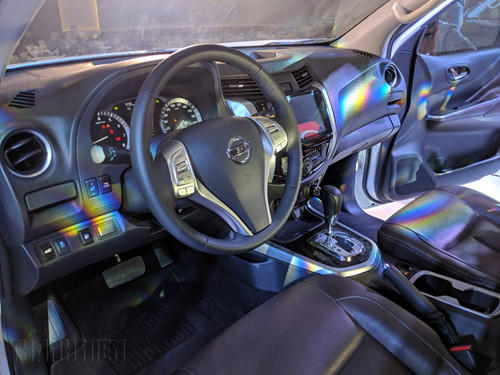Phiên bản cao cấp nhất của Nissan Terra sở hữu ghế không trọng lực chỉnh điện 8 hướng