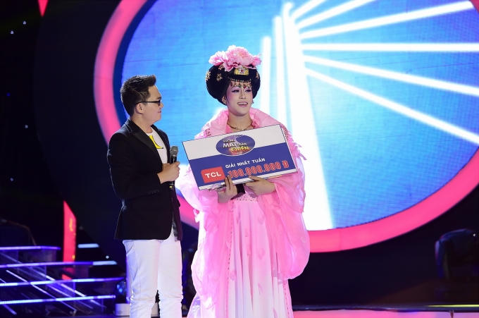 Trong tập 8 Gương mặt thân quen, Phan Ngọc Luân giành giải nhất với 36 điểm.